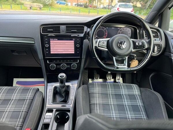 Used Volkswagen Golf 2018 for sale - 76158398: Photo 22