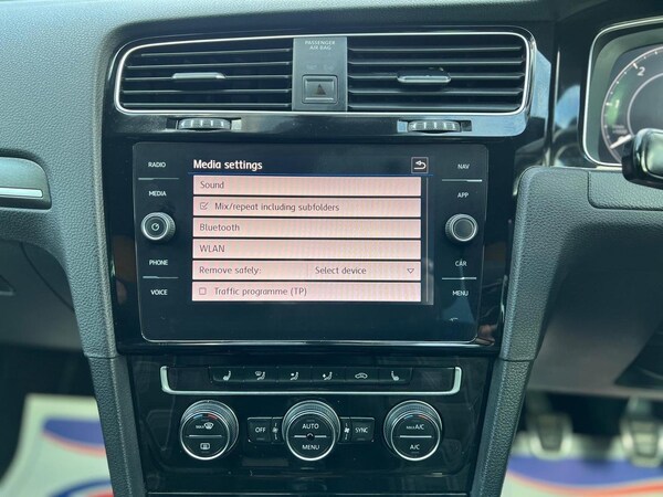 Used Volkswagen Golf 2018 for sale - 76158398: Photo 31