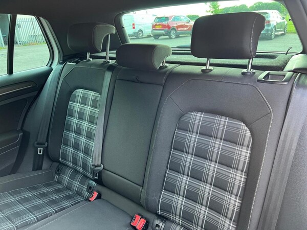 Used Volkswagen Golf 2018 for sale - 76158398: Photo 34