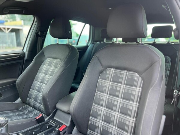 Used Volkswagen Golf 2018 for sale - 76158398: Photo 36