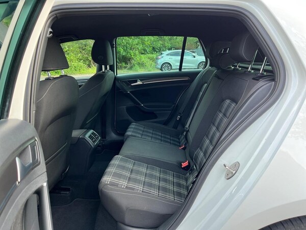 Used Volkswagen Golf 2018 for sale - 76158398: Photo 37