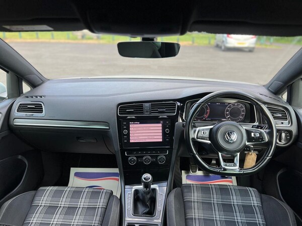 Used Volkswagen Golf 2018 for sale - 76158398: Photo 38