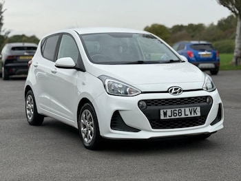 Used Hyundai i10 2018 for sale - 76158411: Photo