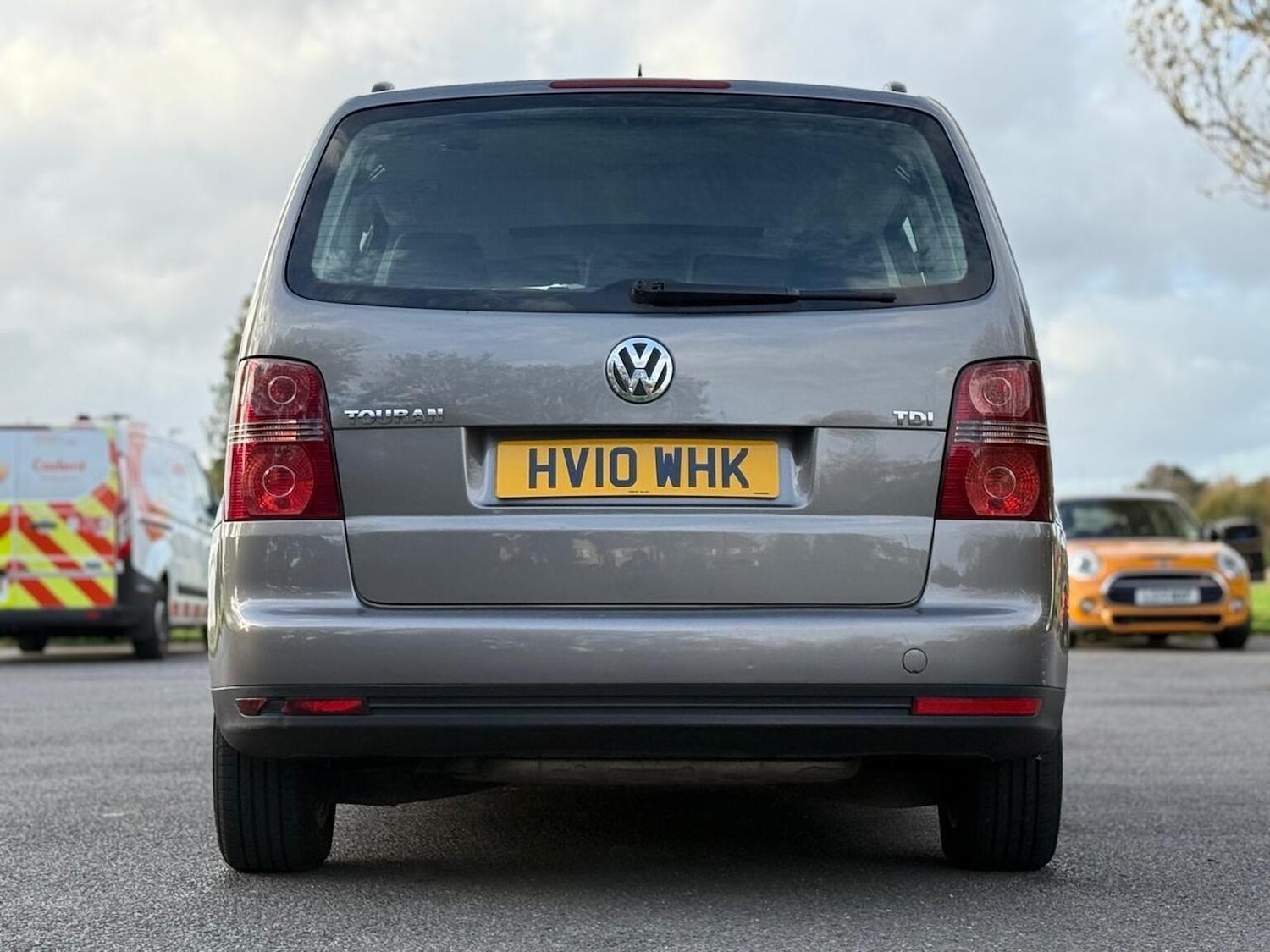 Used Volkswagen Touran 2010 for sale - 76439841: Photo 14