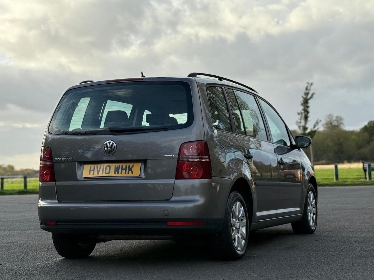 Used Volkswagen Touran 2010 for sale - 76439841: Photo 17