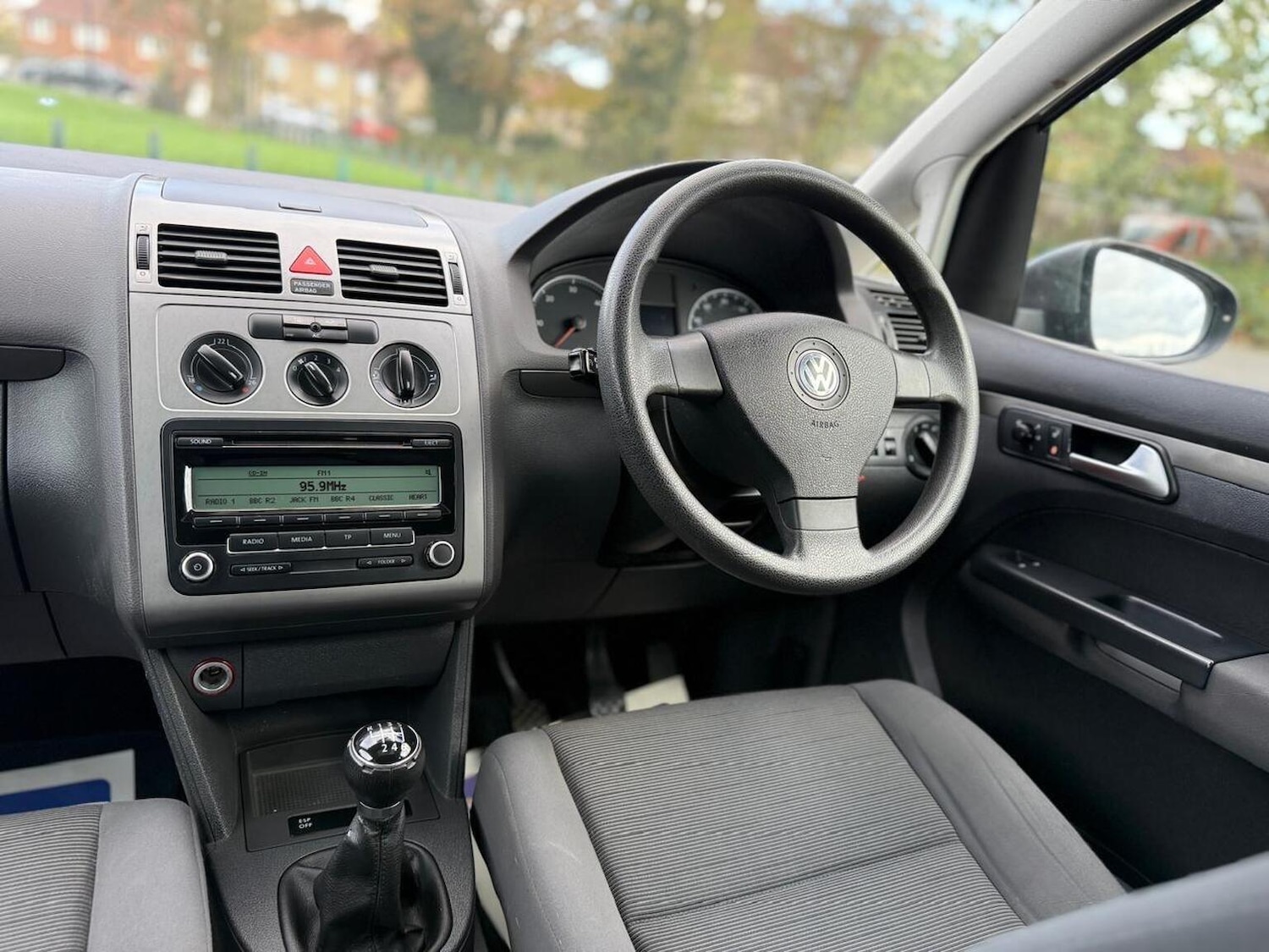 Used Volkswagen Touran 2010 for sale - 76439841: Photo 22