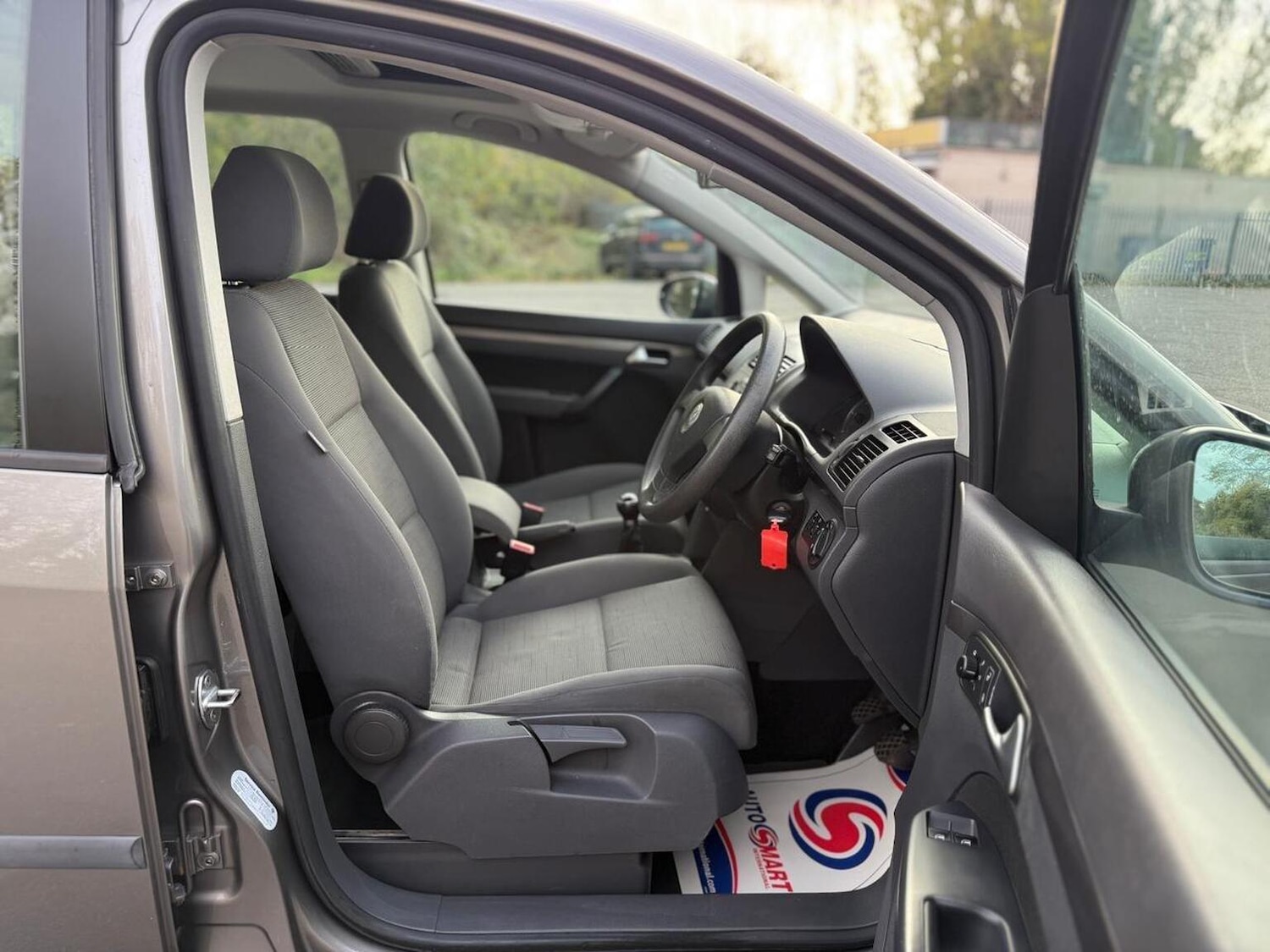 Used Volkswagen Touran 2010 for sale - 76439841: Photo 25