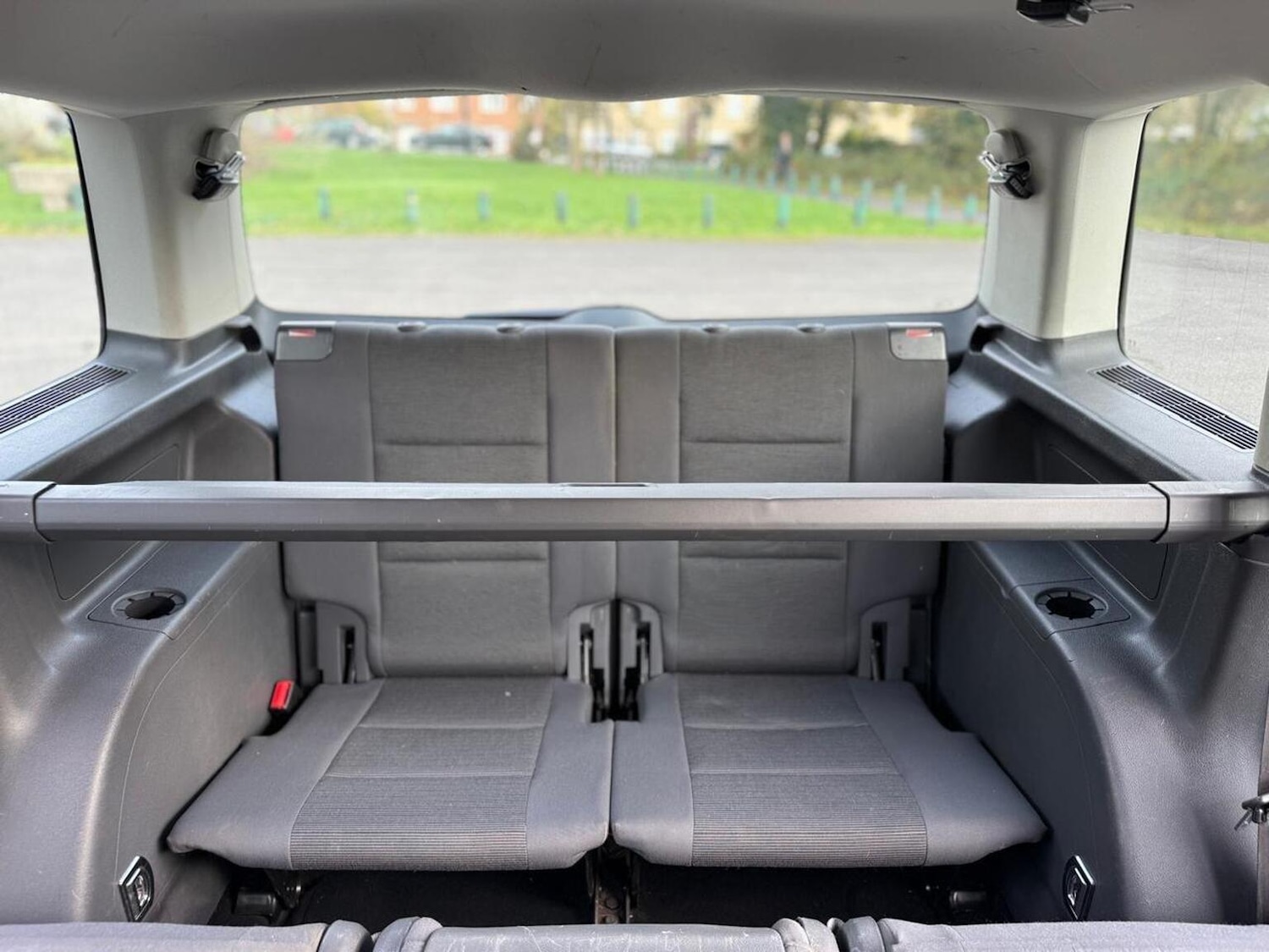 Used Volkswagen Touran 2010 for sale - 76439841: Photo 28