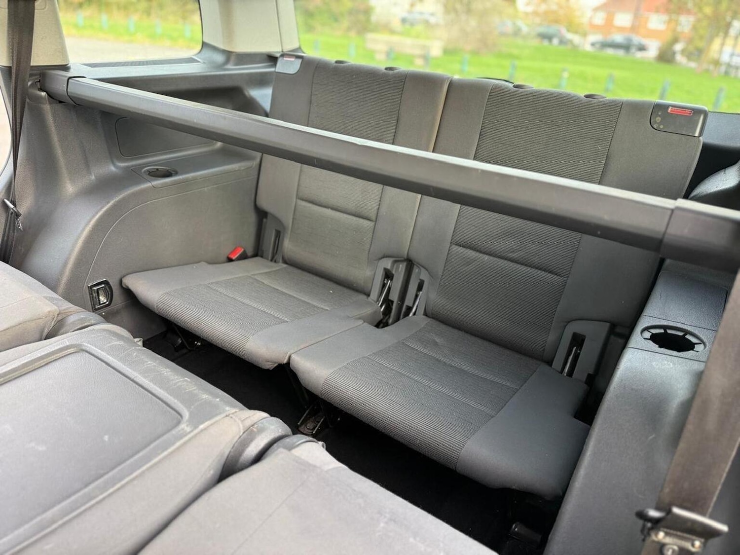 Used Volkswagen Touran 2010 for sale - 76439841: Photo 29