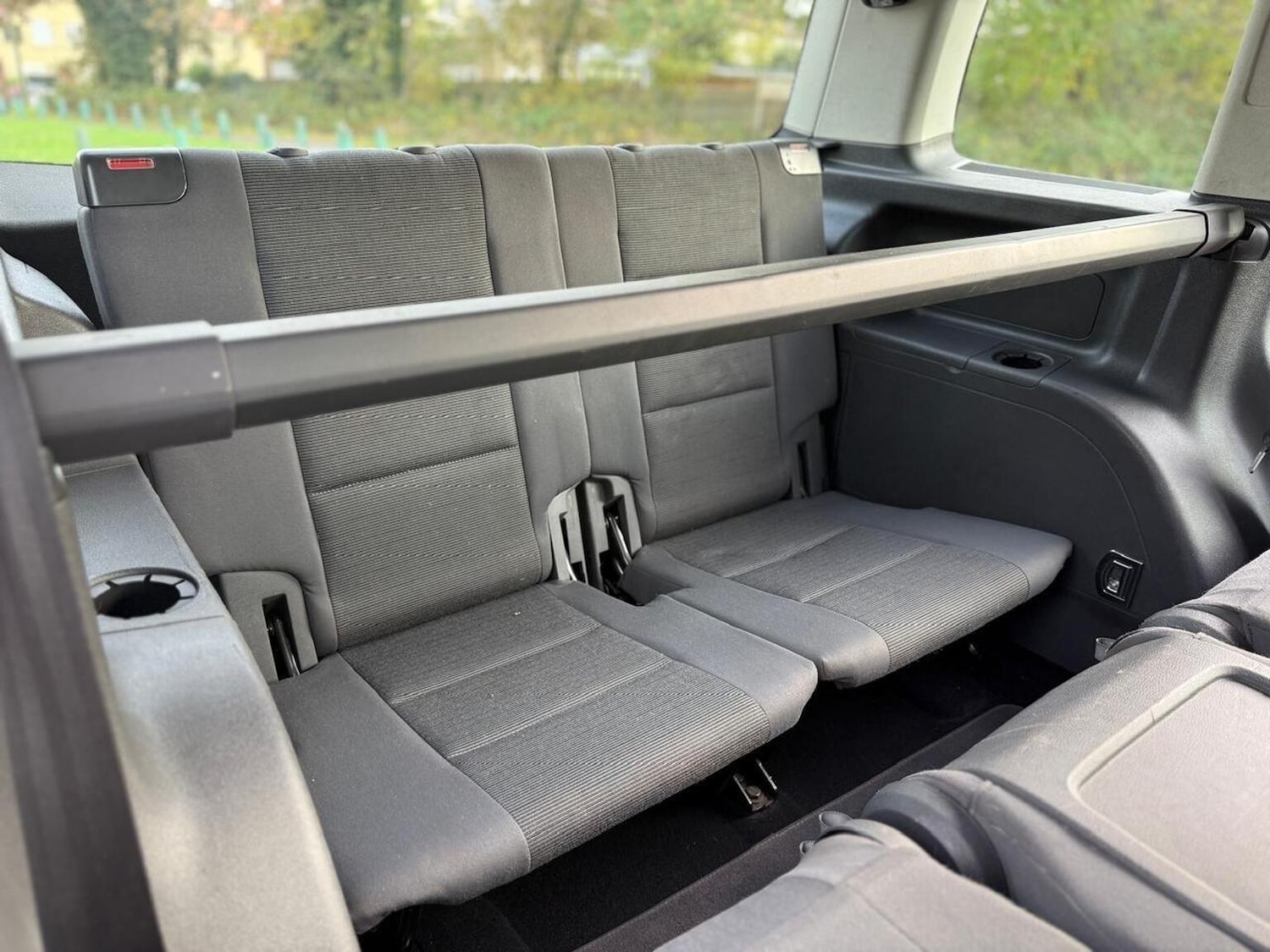 Used Volkswagen Touran 2010 for sale - 76439841: Photo 31