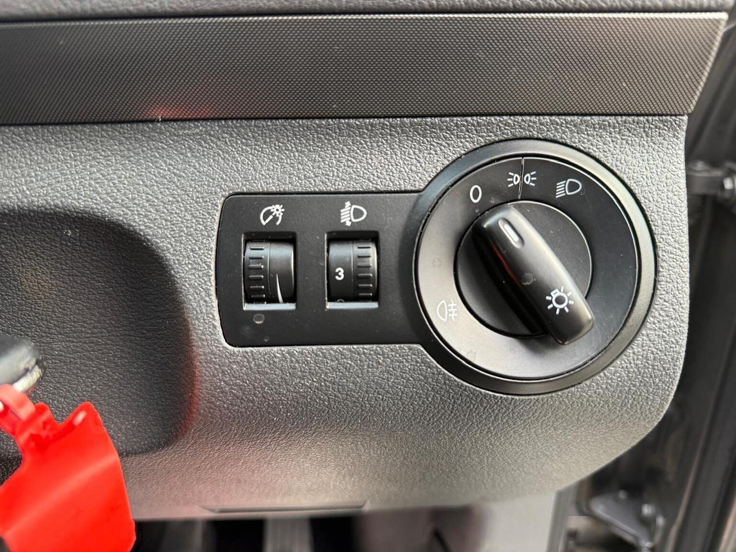 Used Volkswagen Touran 2010 for sale - 76439841: Photo 41