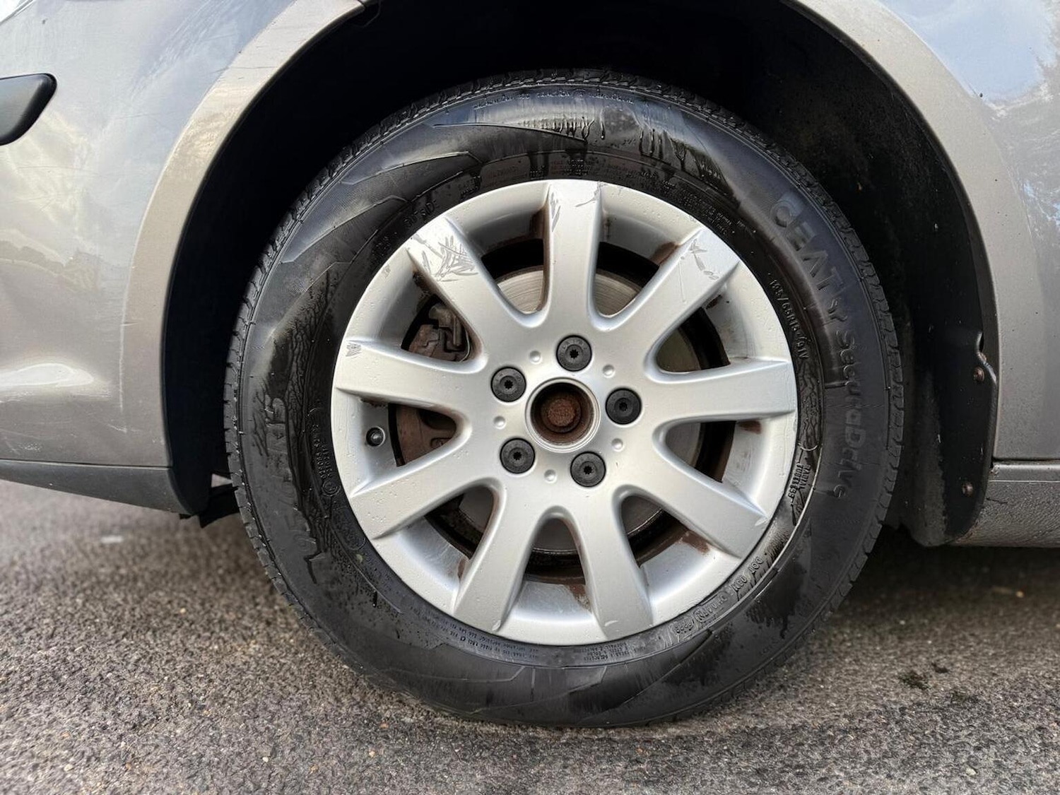 Used Volkswagen Touran 2010 for sale - 76439841: Photo 42