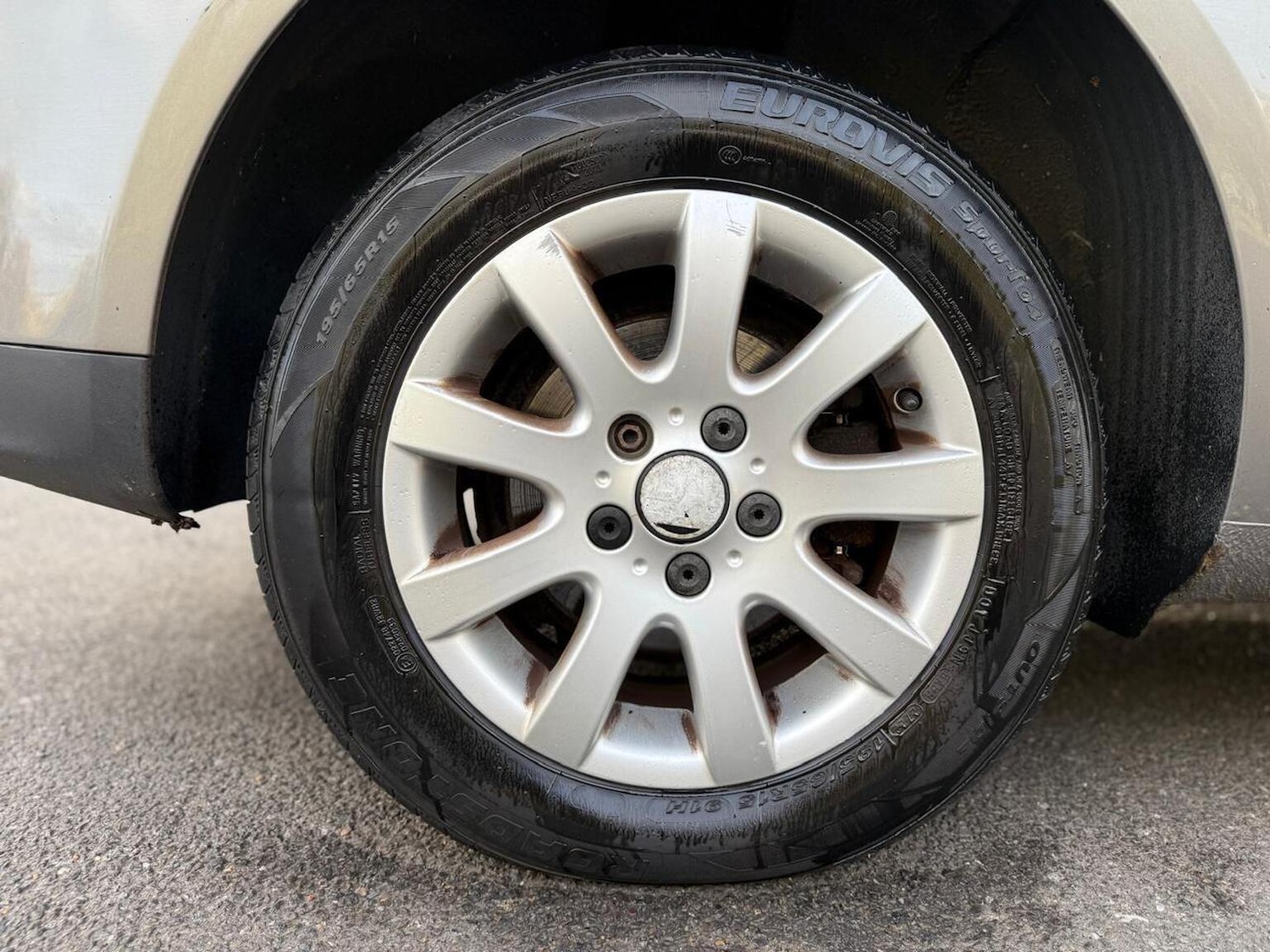 Used Volkswagen Touran 2010 for sale - 76439841: Photo 43