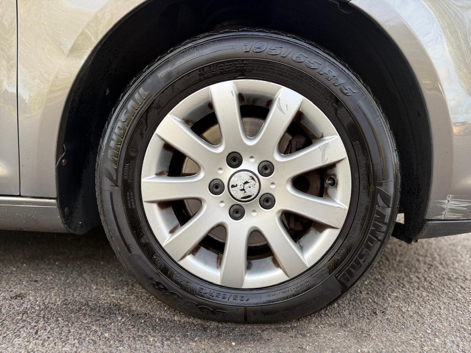 Used Volkswagen Touran 2010 for sale - 76439841: Photo 44