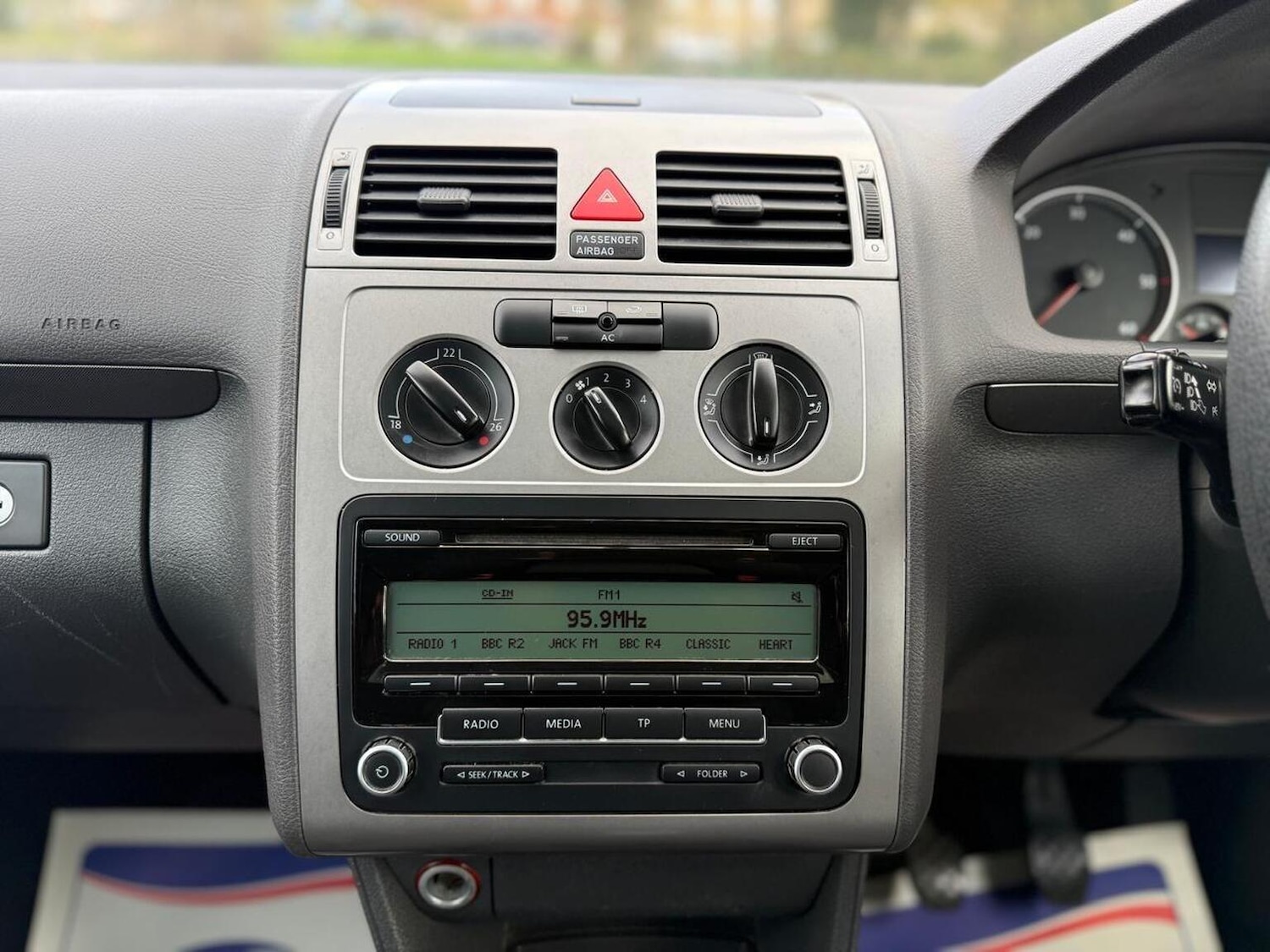 Used Volkswagen Touran 2010 for sale - 76439841: Photo 46