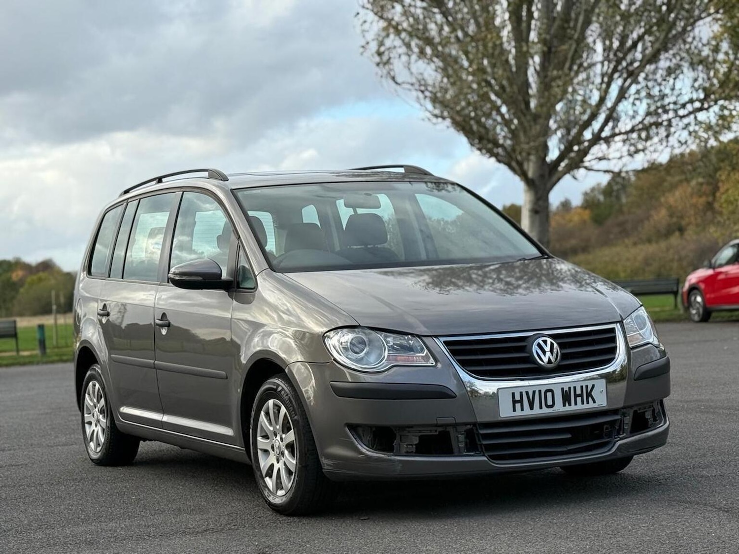 Used Volkswagen Touran 2010 for sale - 76439841: Photo 5