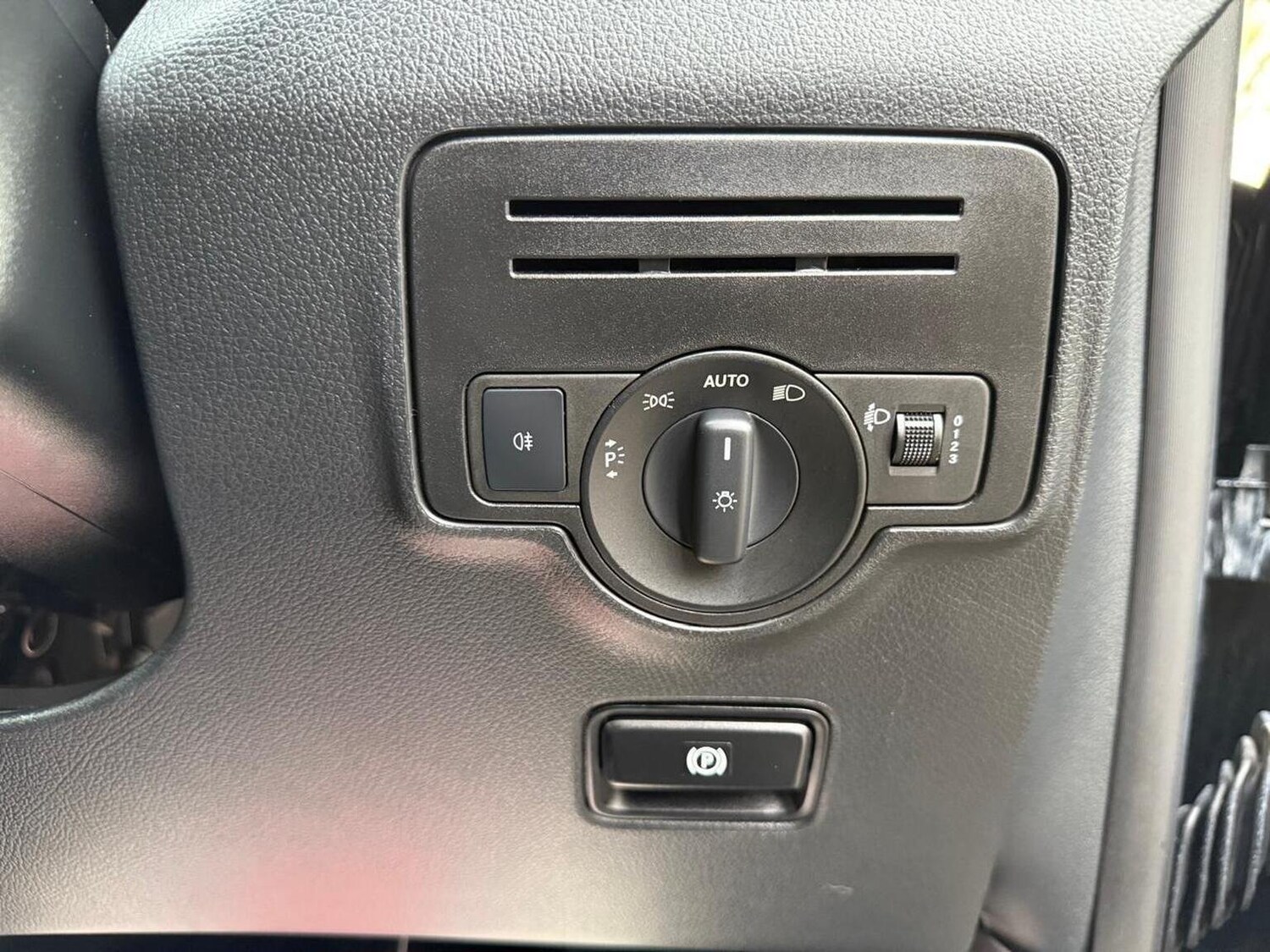 Used Mercedes-Benz Vito 2020 for sale - 76158394: Photo 32