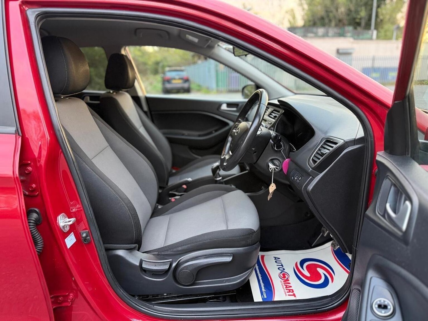 Used Hyundai i20 2017 for sale - 76439974: Photo 24