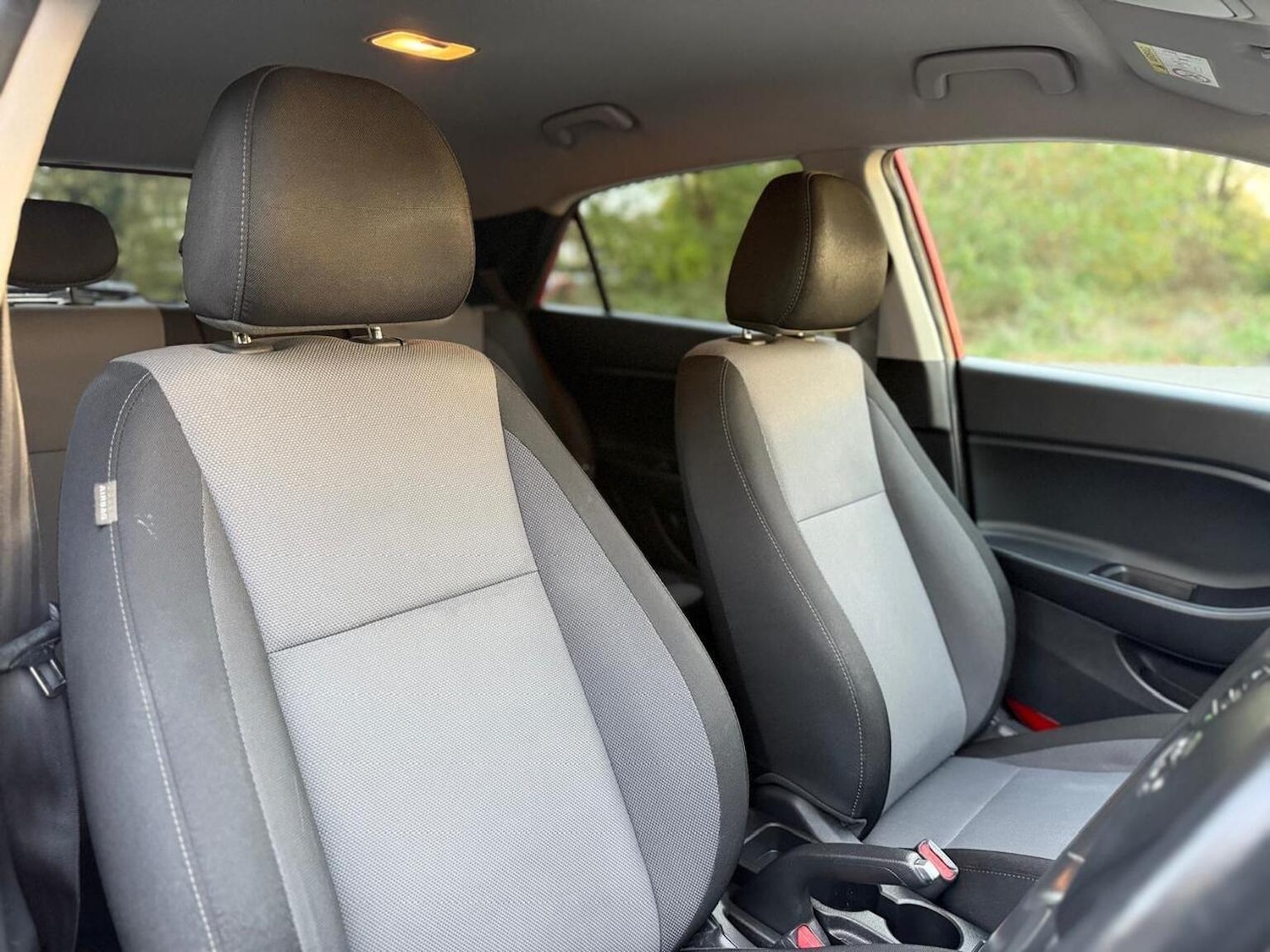 Used Hyundai i20 2017 for sale - 76439974: Photo 28