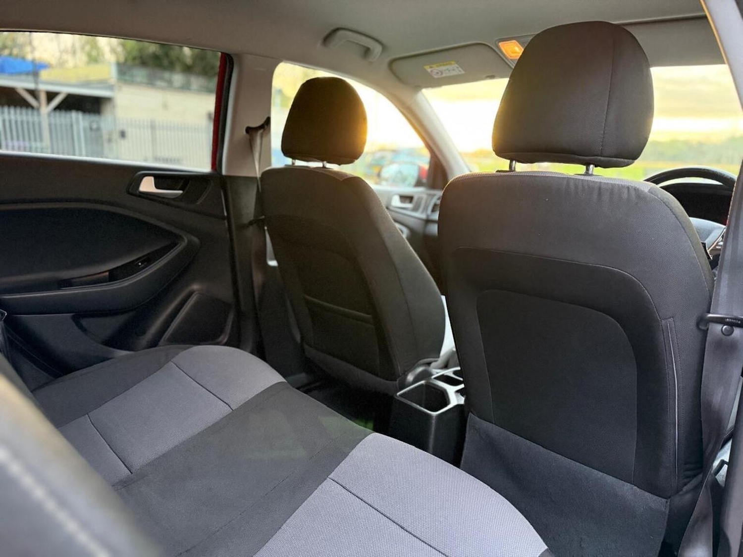 Used Hyundai i20 2017 for sale - 76439974: Photo 32