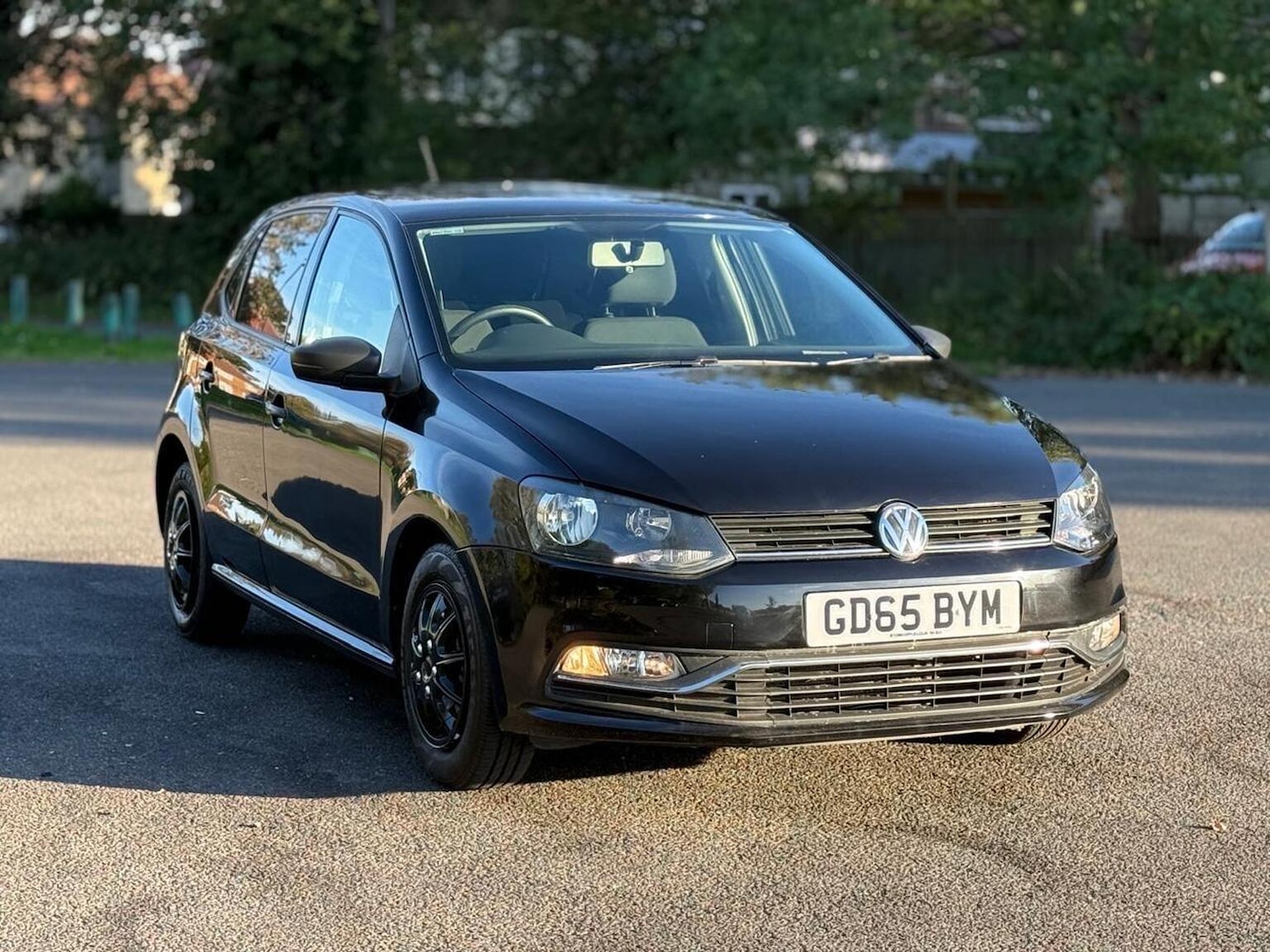 Used Volkswagen Polo 2015 for sale - 76198251: Photo 1