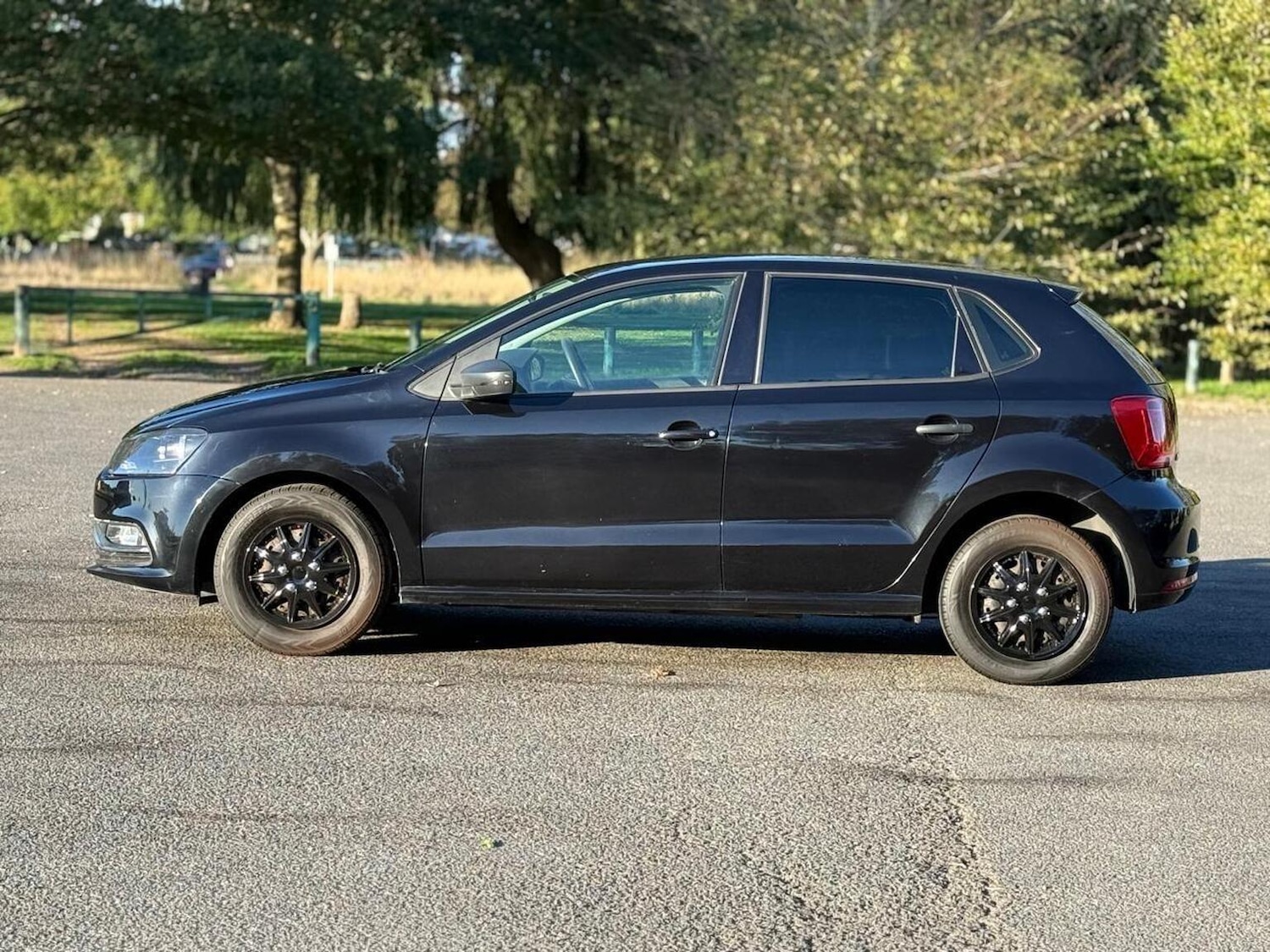 Used Volkswagen Polo 2015 for sale - 76198251: Photo 10