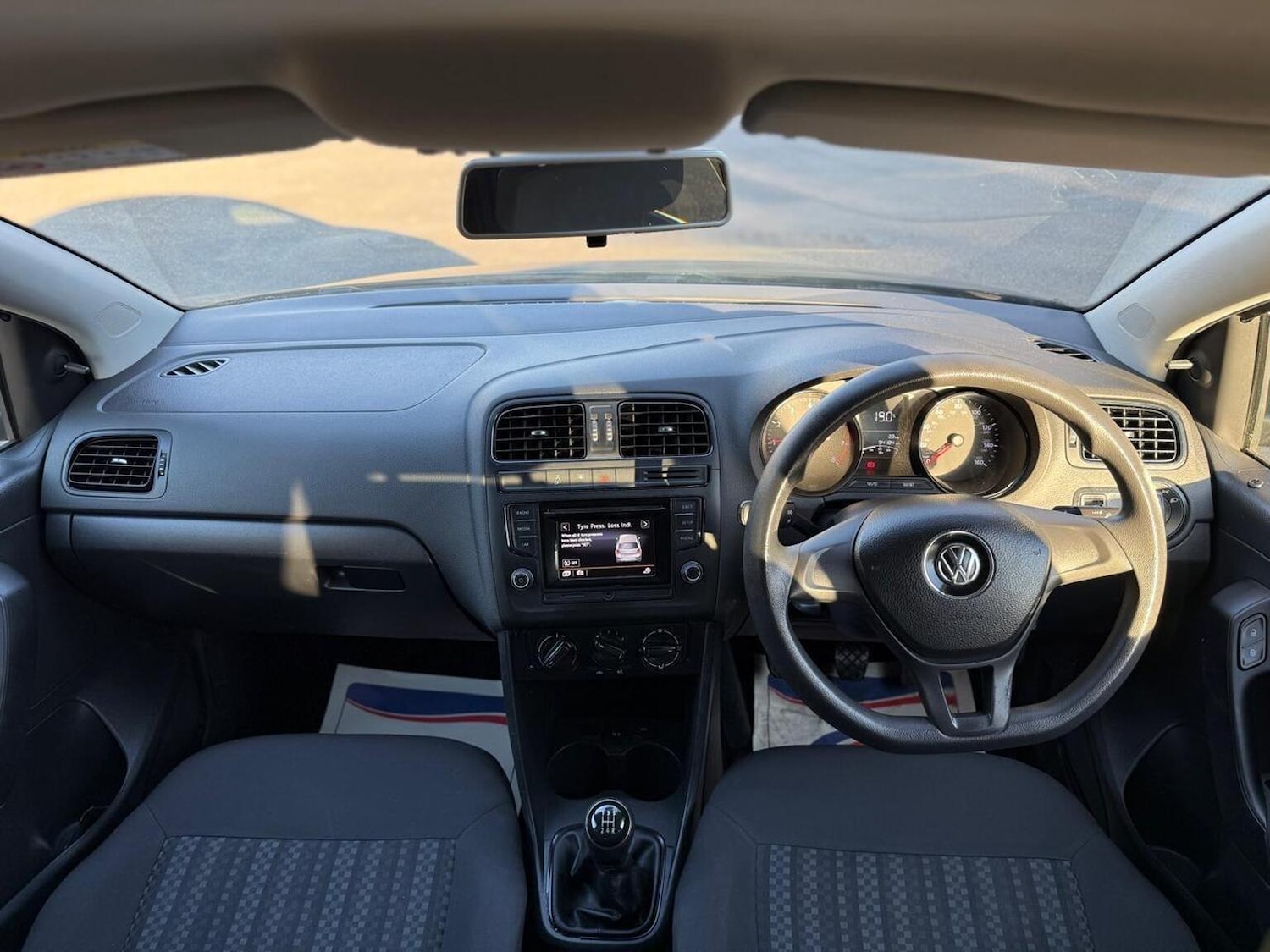 Used Volkswagen Polo 2015 for sale - 76198251: Photo 19