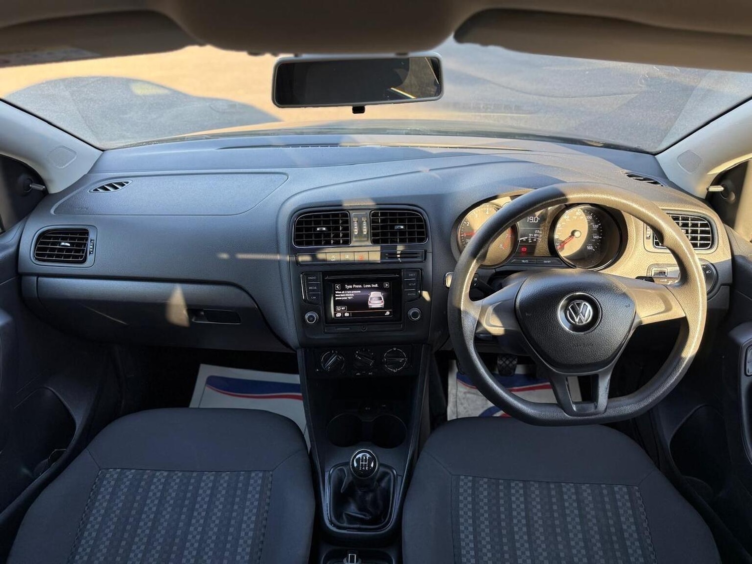 Used Volkswagen Polo 2015 for sale - 76198251: Photo 20