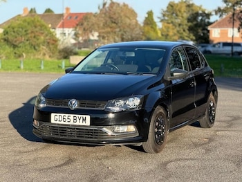 Used Volkswagen Polo 2015 for sale - 76198251: Photo 2