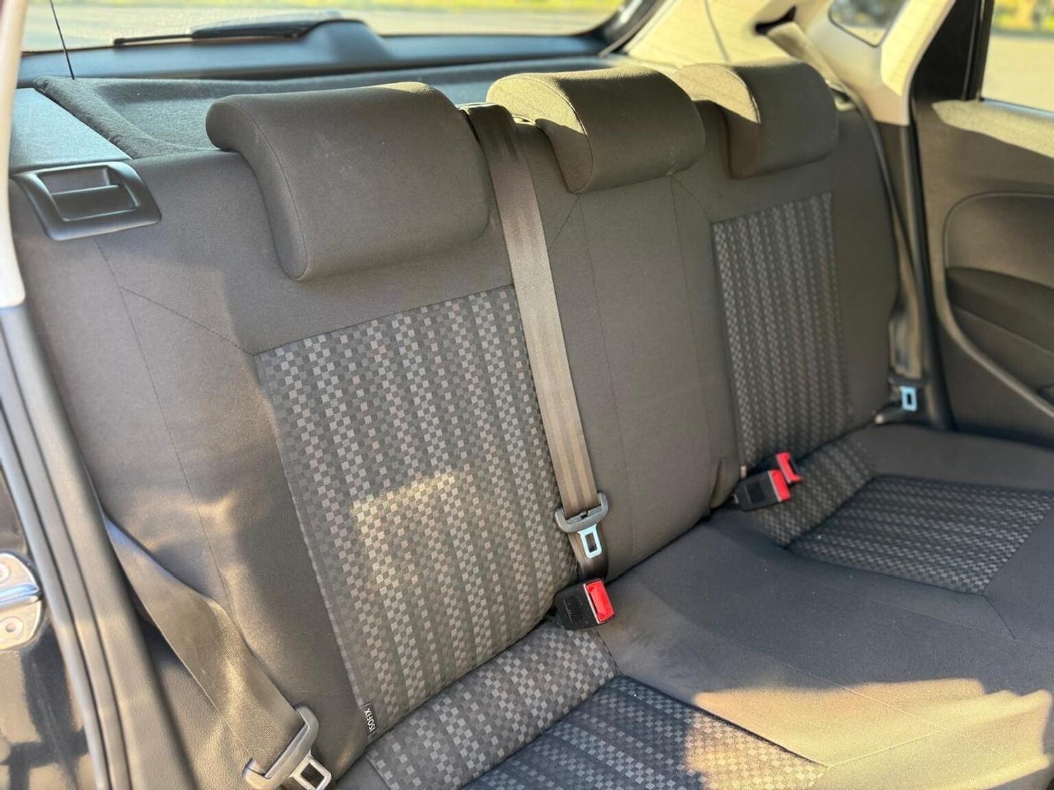 Used Volkswagen Polo 2015 for sale - 76198251: Photo 30