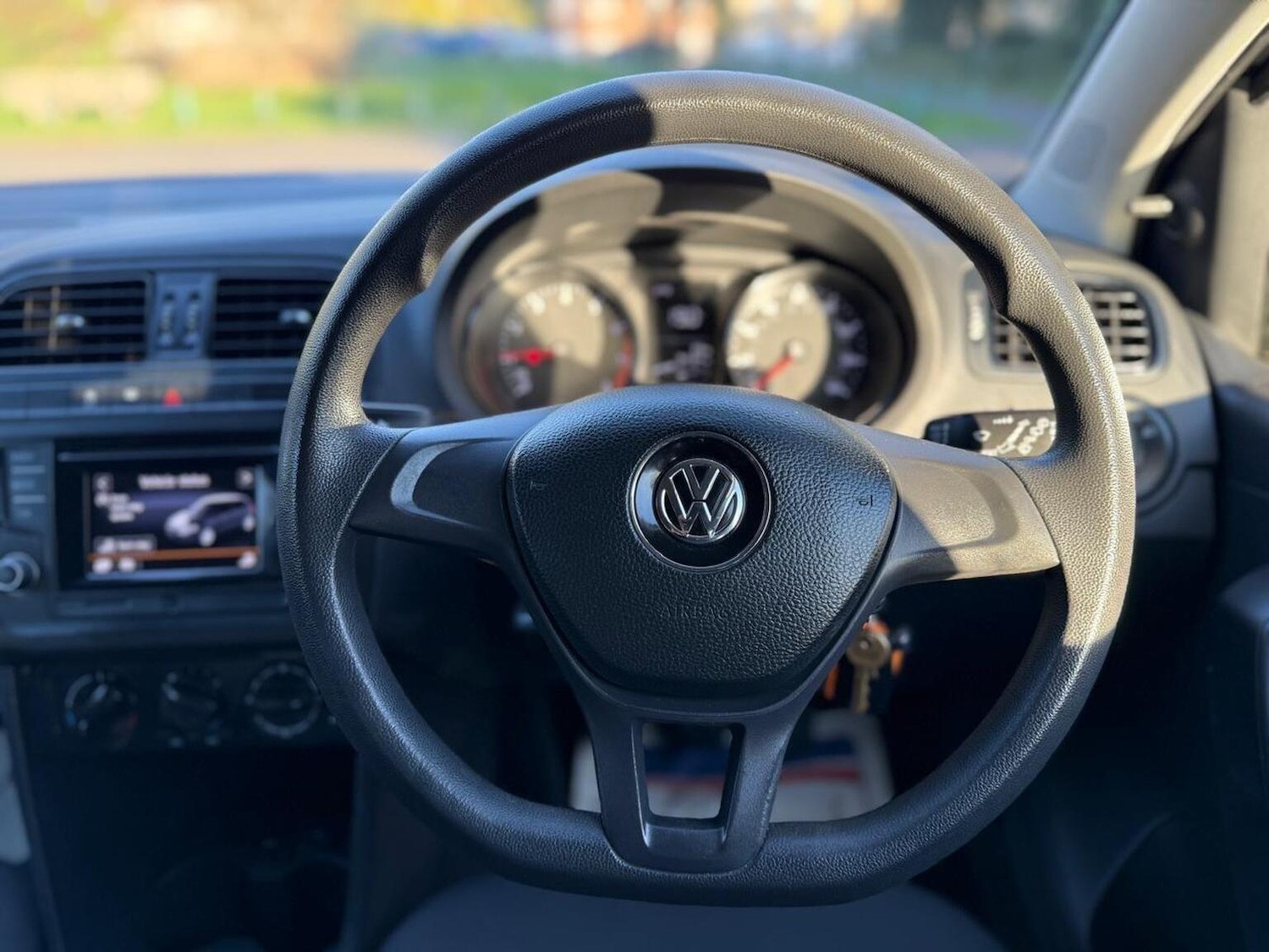 Used Volkswagen Polo 2015 for sale - 76198251: Photo 42