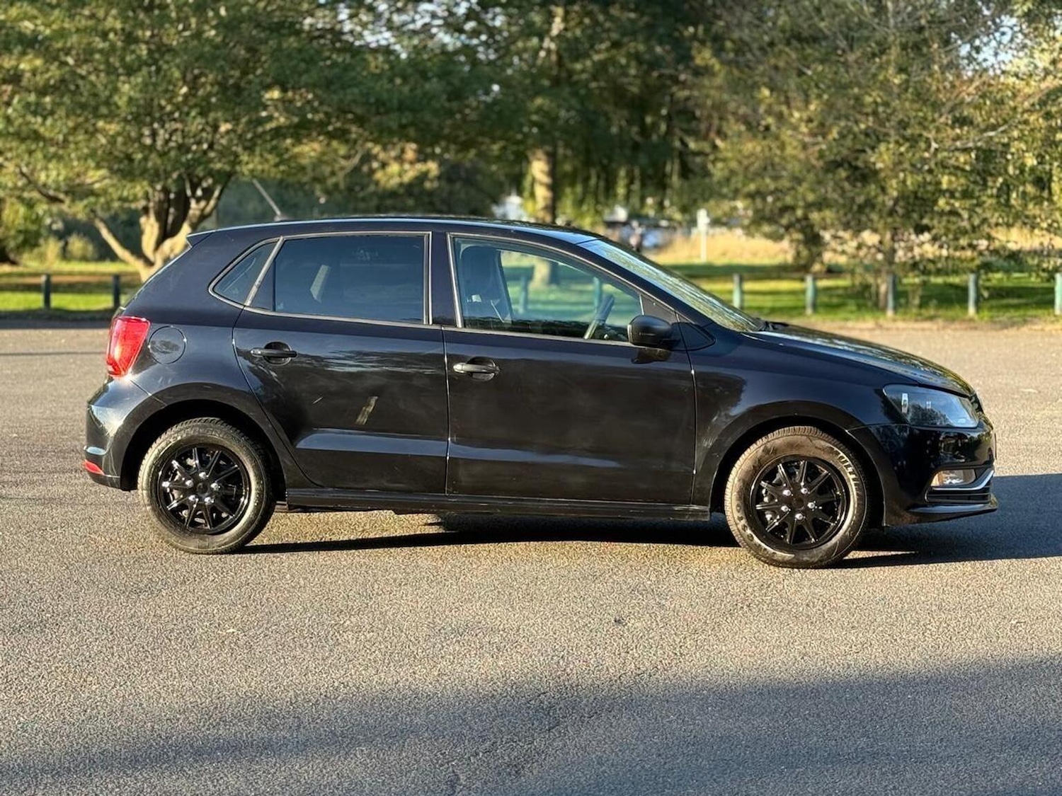 Used Volkswagen Polo 2015 for sale - 76198251: Photo 9