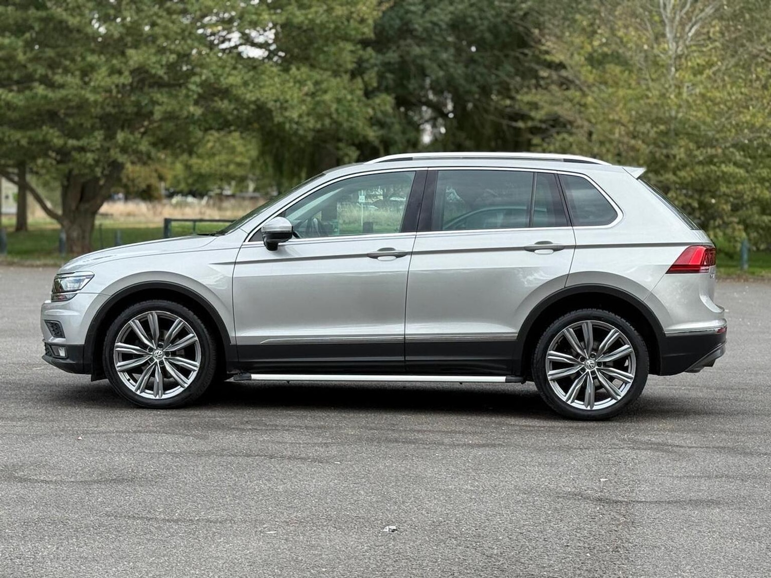 Used Volkswagen Tiguan 2019 for sale - 76158410: Photo 8
