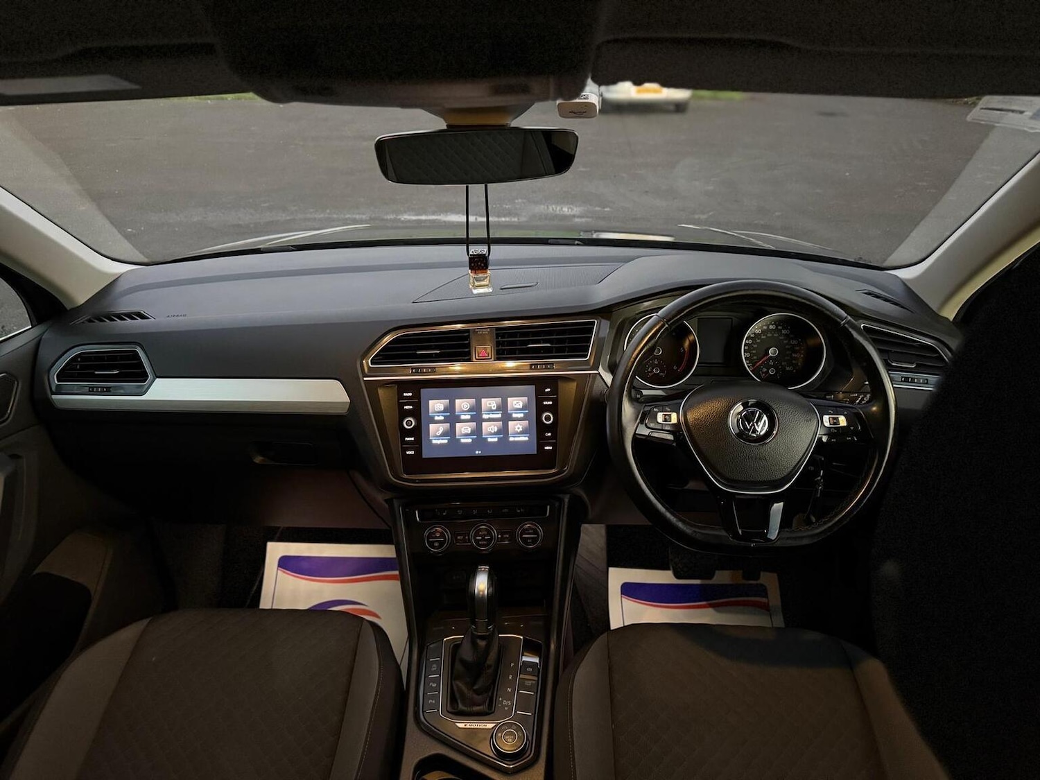 Used Volkswagen Tiguan 2018 for sale - 77014824: Photo 2