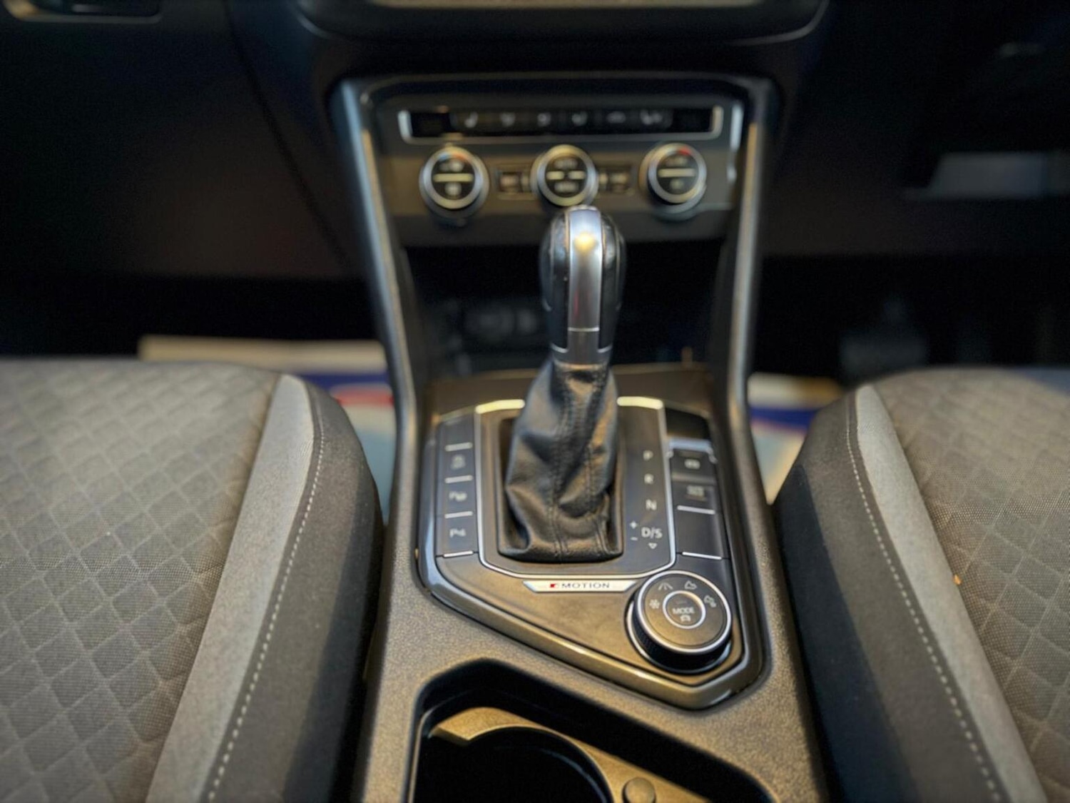 Used Volkswagen Tiguan 2018 for sale - 77014824: Photo 24