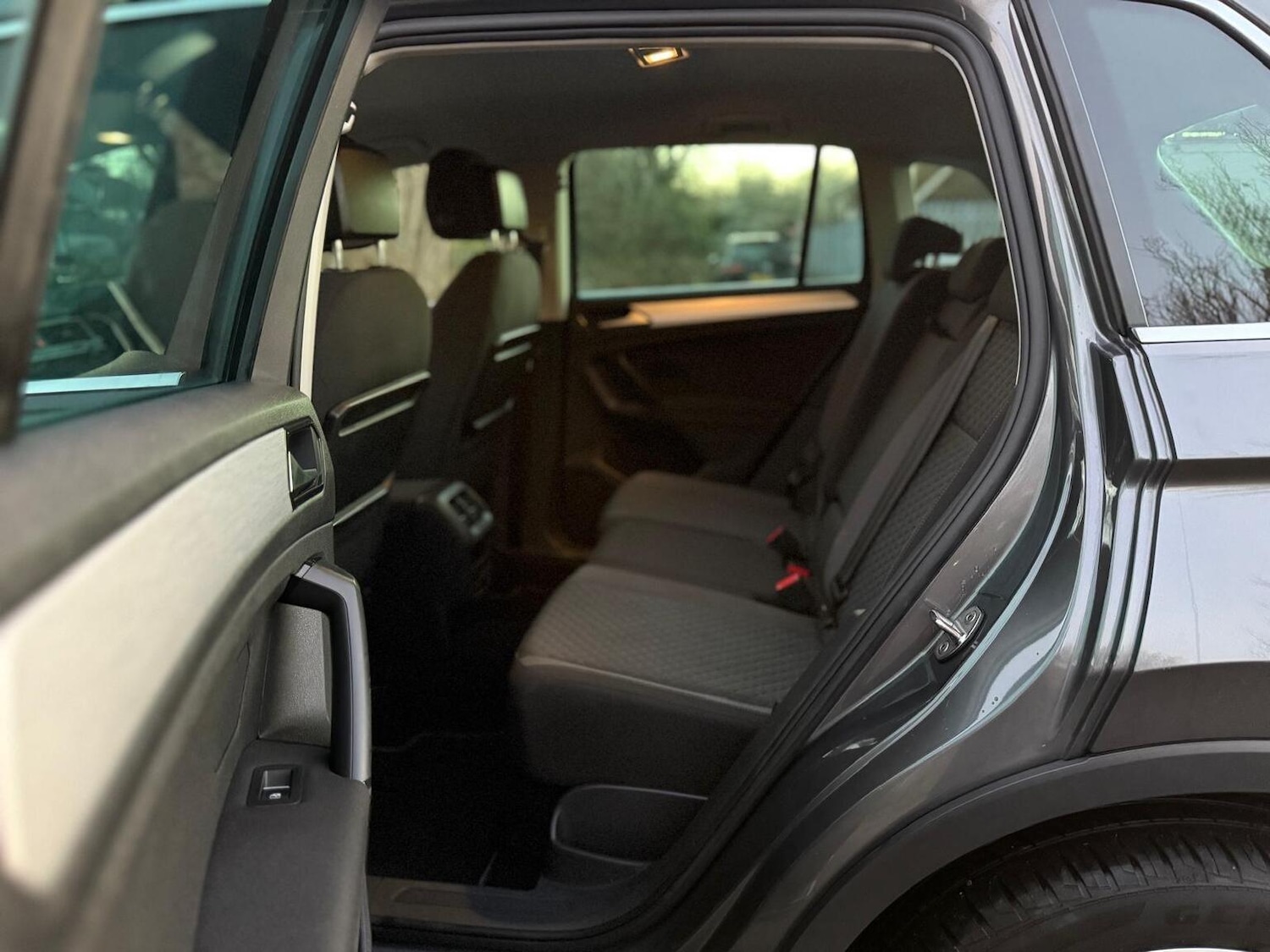 Used Volkswagen Tiguan 2018 for sale - 77014824: Photo 33