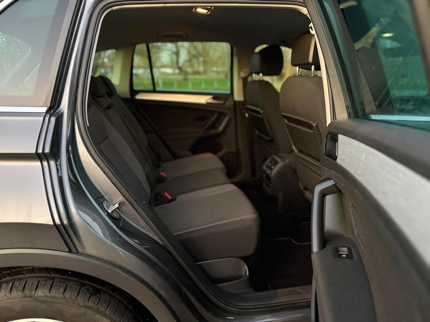 Used Volkswagen Tiguan 2018 for sale - 77014824: Photo 37