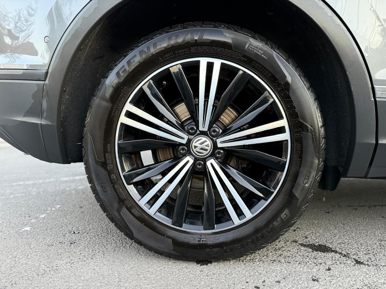 Used Volkswagen Tiguan 2018 for sale - 77014824: Photo 44