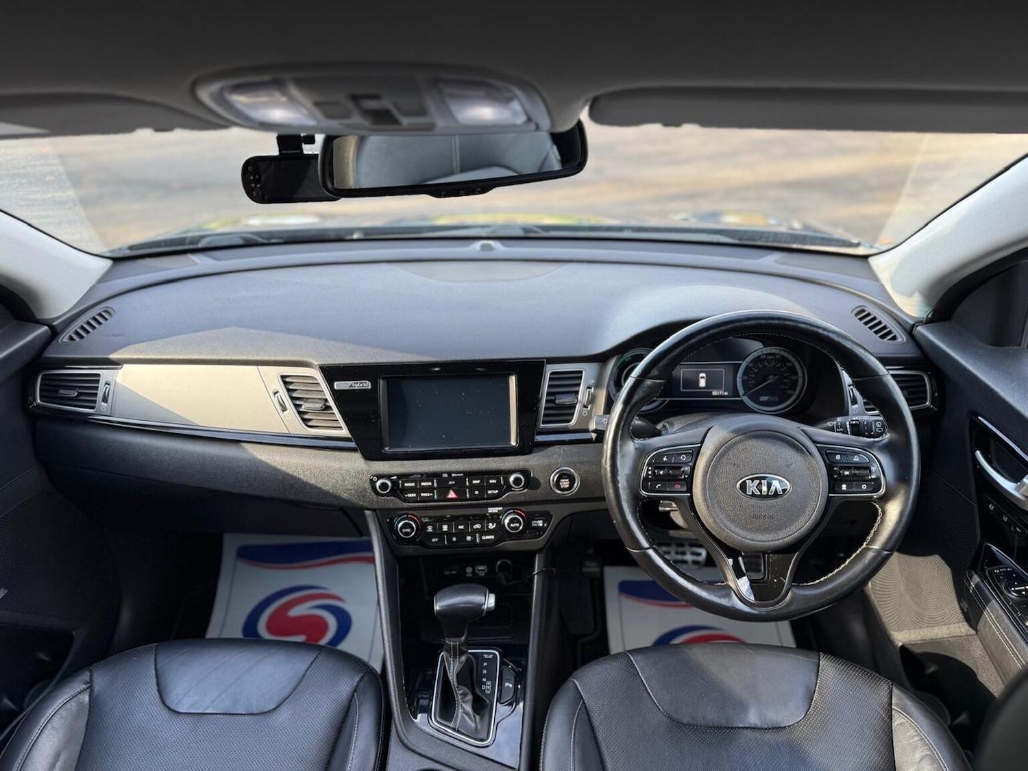 Used Kia Niro 2018 for sale - 76769796: Photo 2