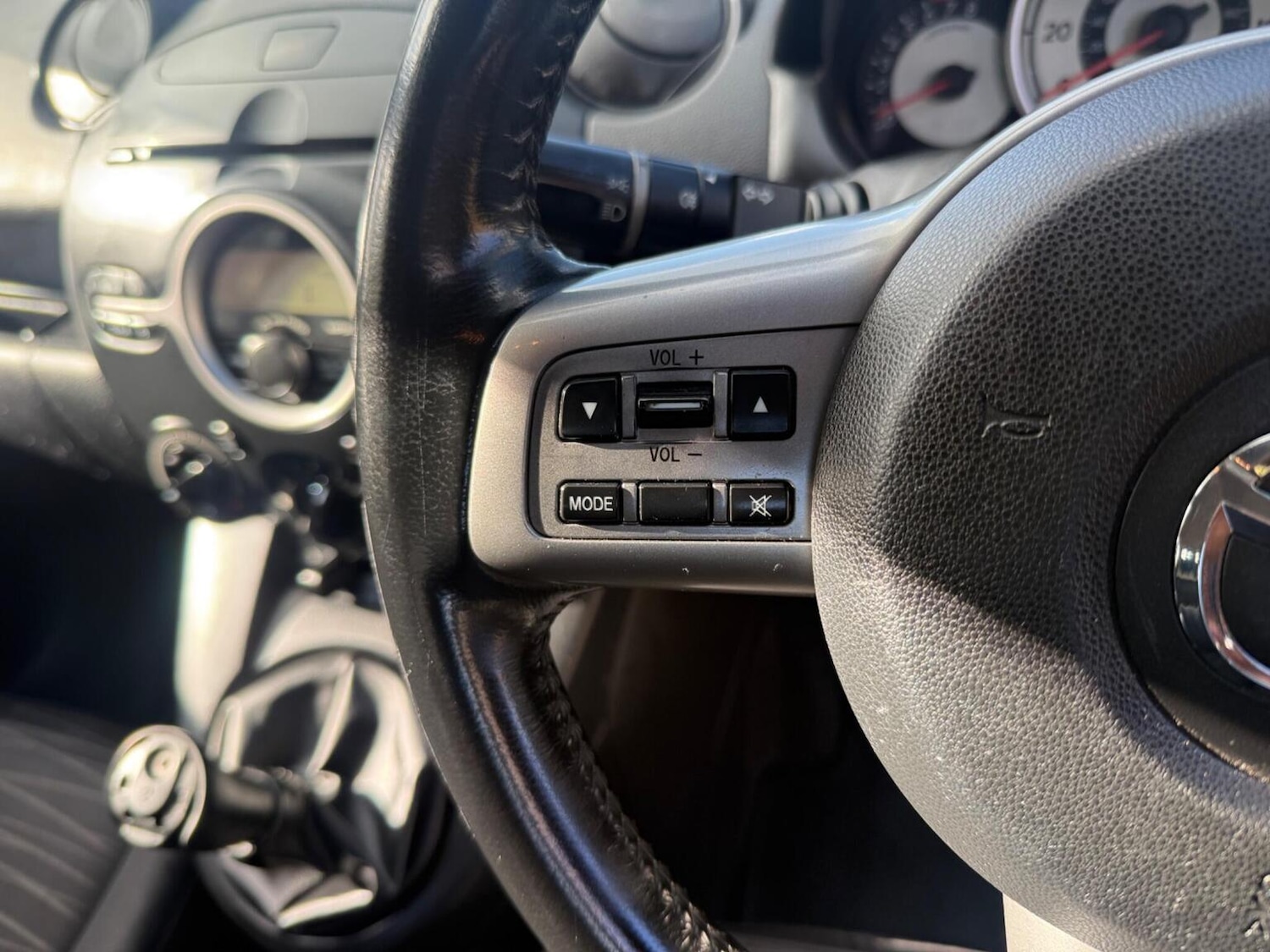 Used Mazda Mazda2 2008 for sale - 76439894: Photo 29