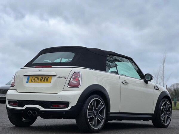 Used MINI Convertible 2011 for sale - 76158407: Photo 14