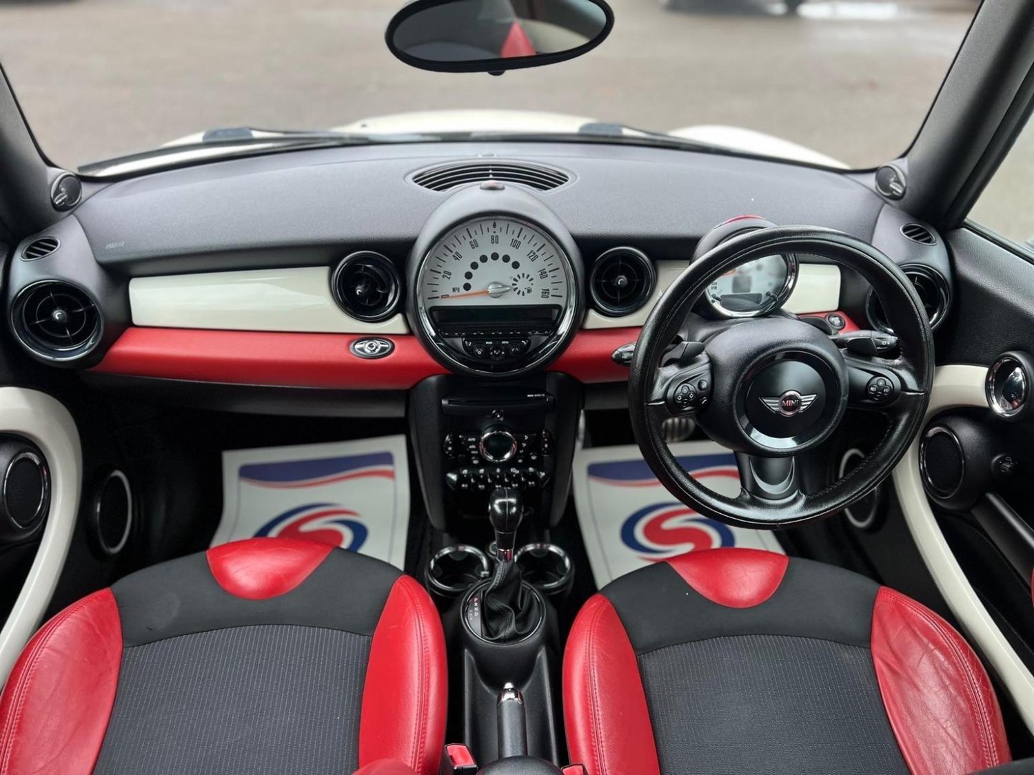 Used MINI Convertible 2011 for sale - 76158407: Photo 35