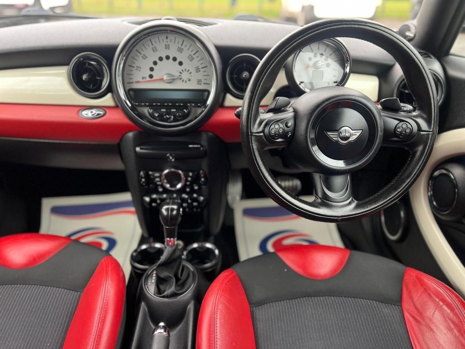 Used MINI Convertible 2011 for sale - 76158407: Photo 36