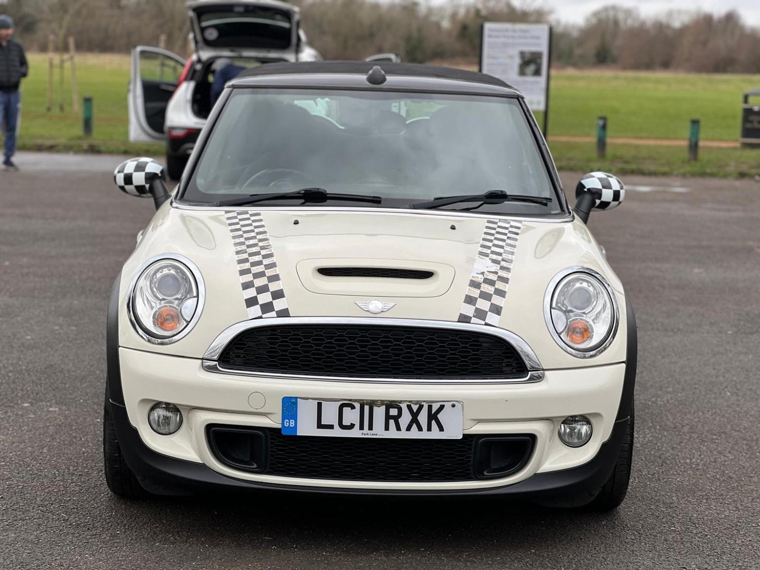 Used MINI Convertible 2011 for sale - 76158407: Photo 7