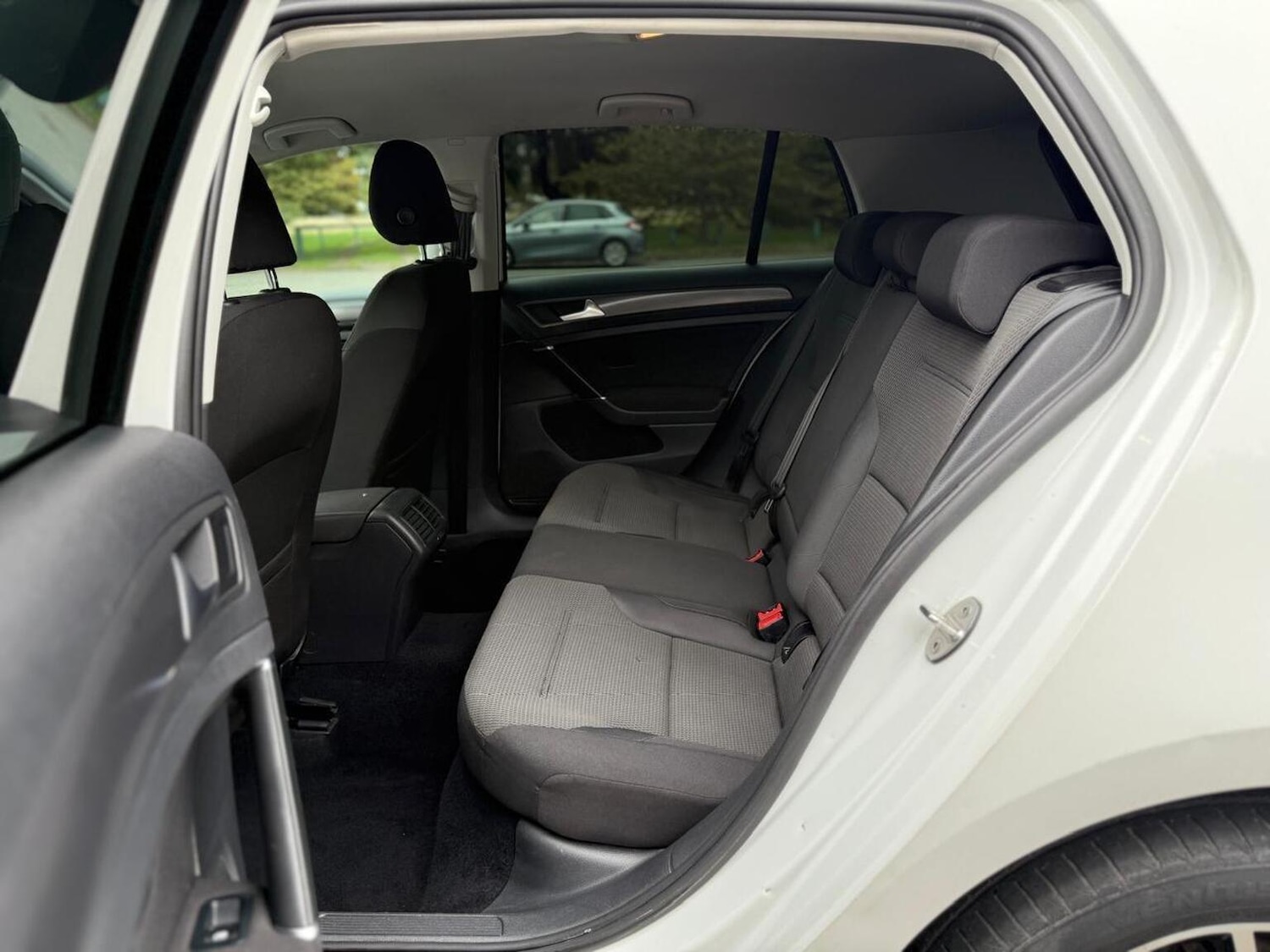 Used Volkswagen Golf 2018 for sale - 76158434: Photo 32