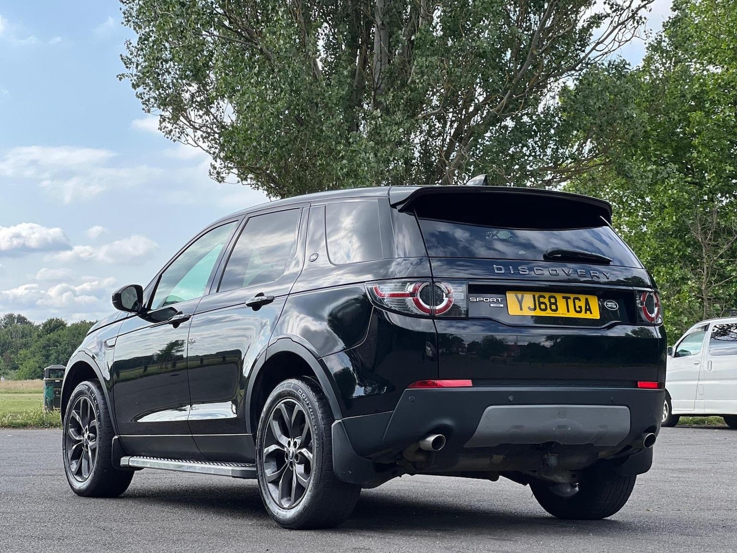 Used Land Rover Discovery Sport 2019 for sale - 76170428: Photo 12