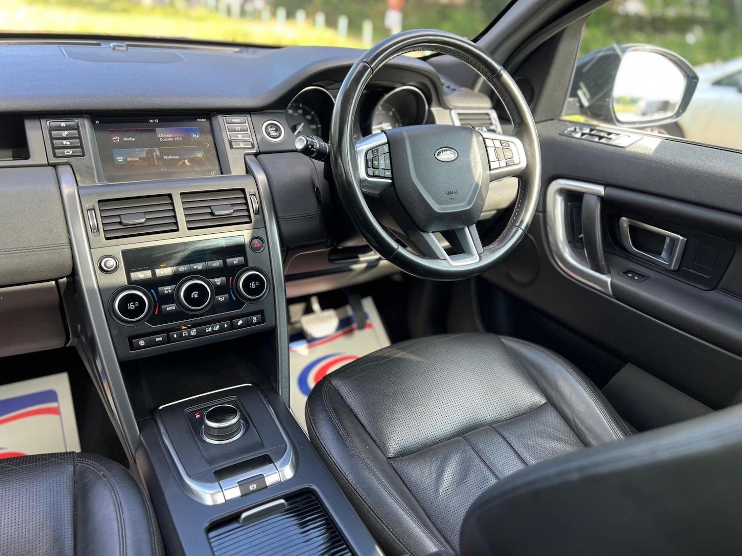 Used Land Rover Discovery Sport 2019 for sale - 76170428: Photo 26