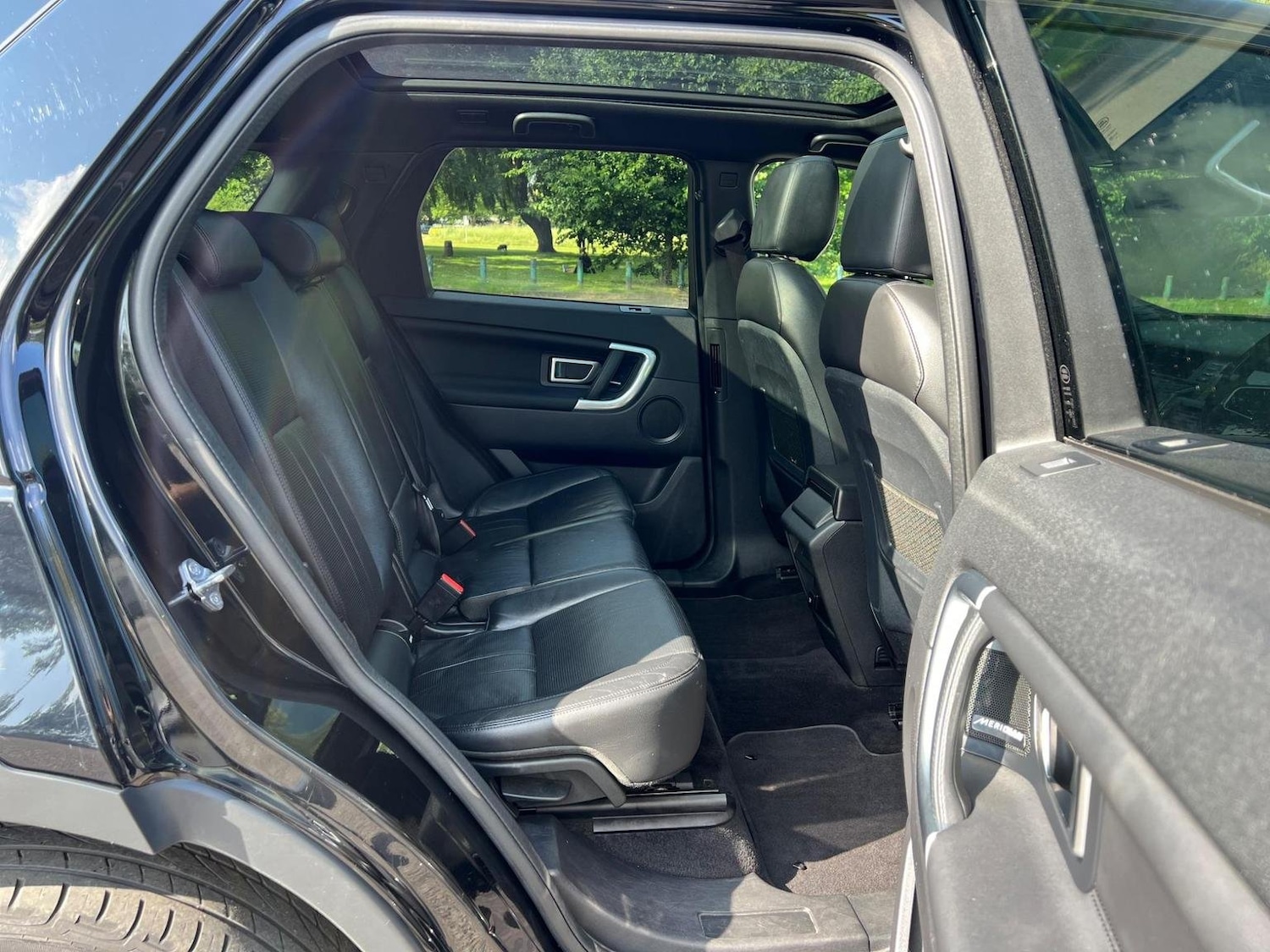 Used Land Rover Discovery Sport 2019 for sale - 76170428: Photo 42