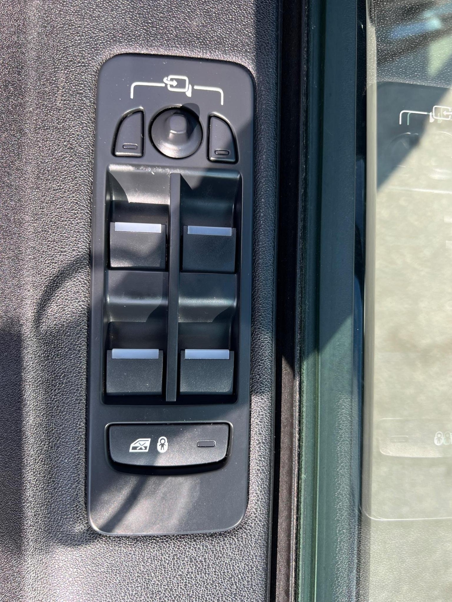 Used Land Rover Discovery Sport 2019 for sale - 76170428: Photo 46