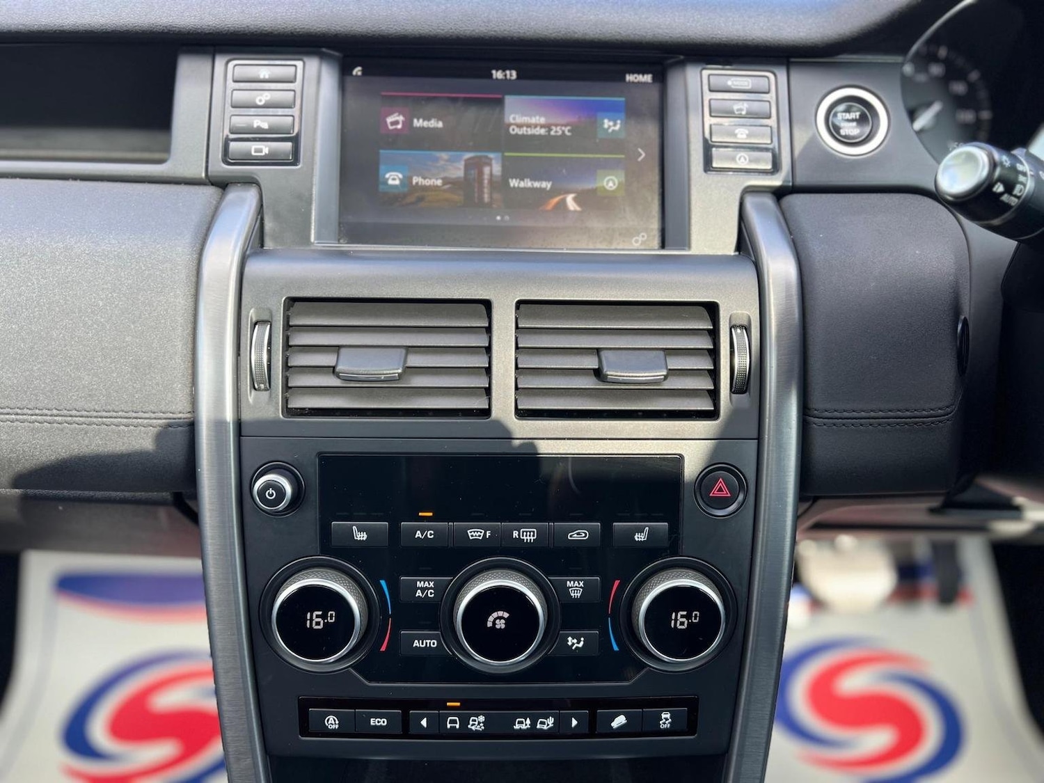 Used Land Rover Discovery Sport 2019 for sale - 76170428: Photo 52
